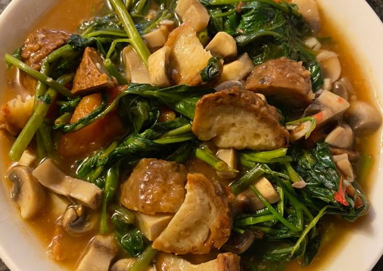 Kangkung jamur bakso saos tiram