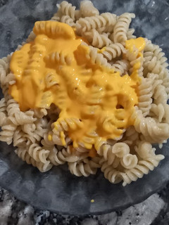 Una foto de Salsa de zanahoria con fideos ♡