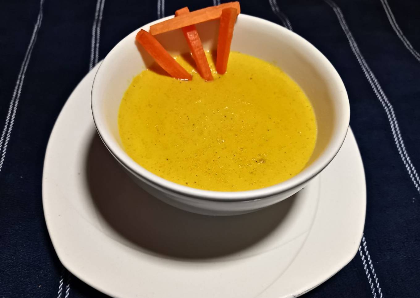 Crema de zanahoria, a base de salsa bechamel