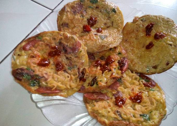 Resep Martabak Mie Telor Mini Oleh Yuli Yunita Situmorang Cookpad