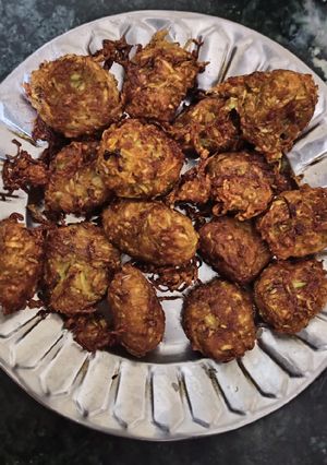 लौकी के कोफ्ते (Lauki ke kofte recipe in Hindi) रेसिपी मुख्य फोटो