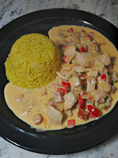 Una foto de Strogonoff de pollo (paso a paso con fotos)