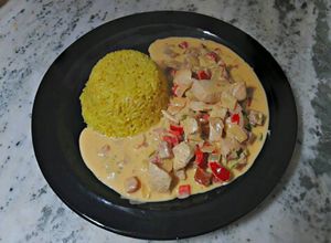 Una foto de Strogonoff de pollo (paso a paso con fotos)