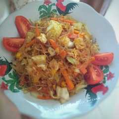 A picture of Bihun goreng.