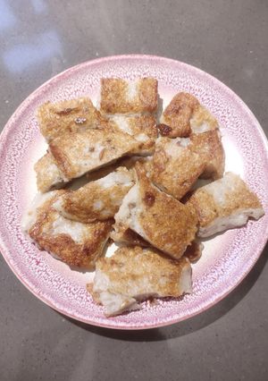 A picture of Fried Fish Cake.