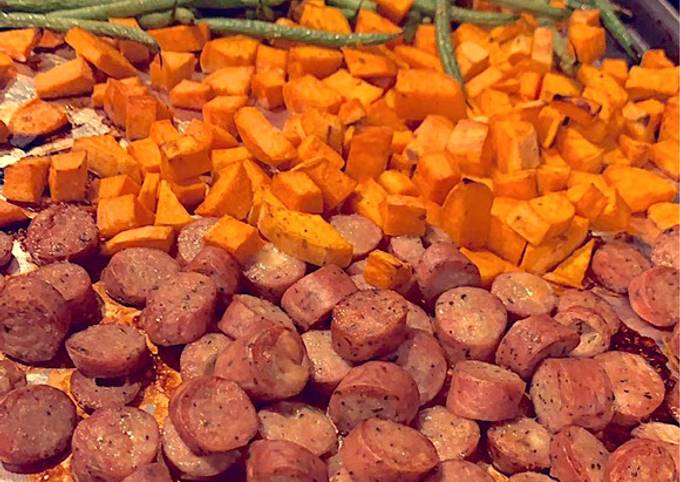 Roasted chicken sausage, sweet potatoes, and fresh green beans
