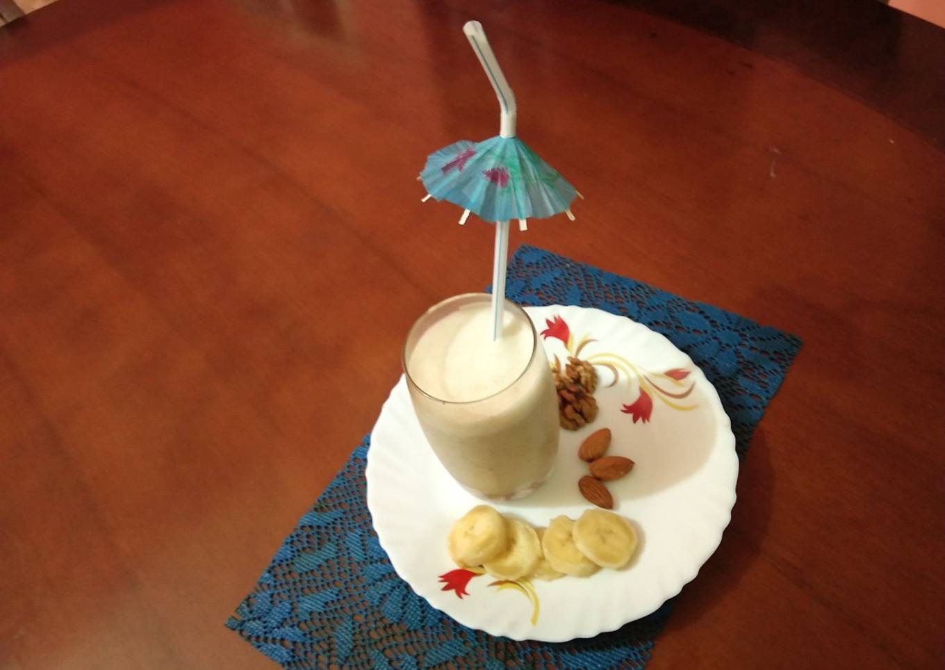 Banana milkshake