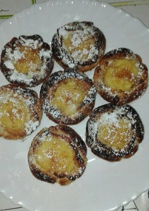 Foto principal de Pastelitos rellenos de crema de vainilla quemada