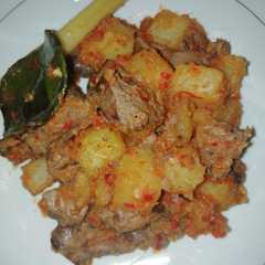 รูปของ 30. Sambal goreng kentang ati