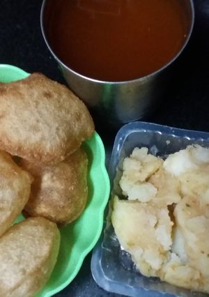 A picture of Aate ke phuchke.
