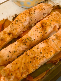 Una foto de Salmón al horno