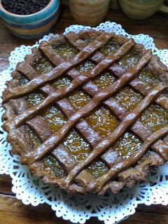 Una foto de Pasta frola de batata con masa de chocolate 🌺