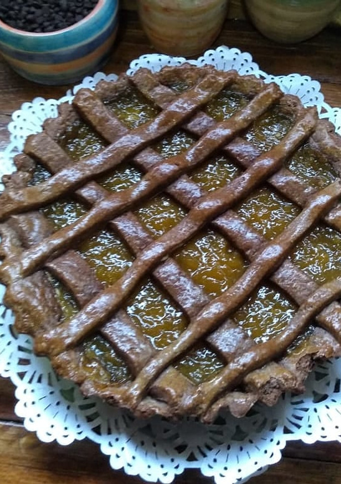 Una foto de Pasta frola de batata con masa de chocolate 🌺