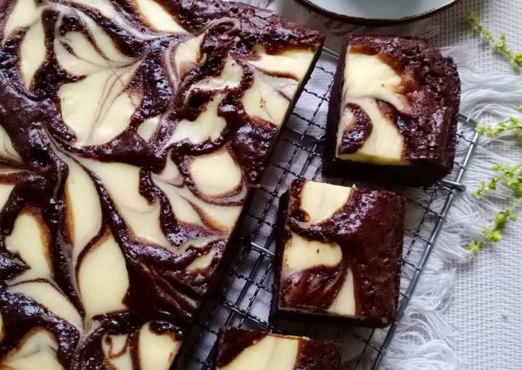 Bagaimana Menyiapkan Cream Cheese Marbled Brownies - No Mixer yang Menggugah Selera