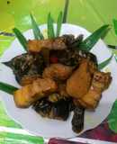 Cá trê kho thịt ba chỉ