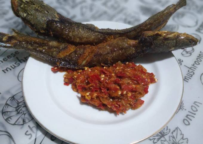 Sambal trasi mentah super pedas