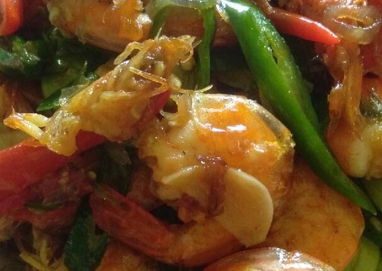 Bagaimana Menyiapkan Udang pedas gurih nagih, Lezat Sekali