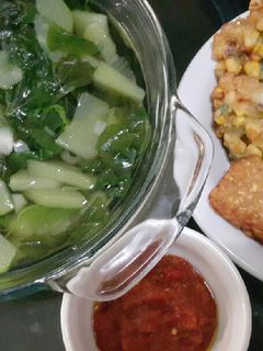 Foto resep Sayur bening, bakwan jagung, tempe garit, sambal terasi