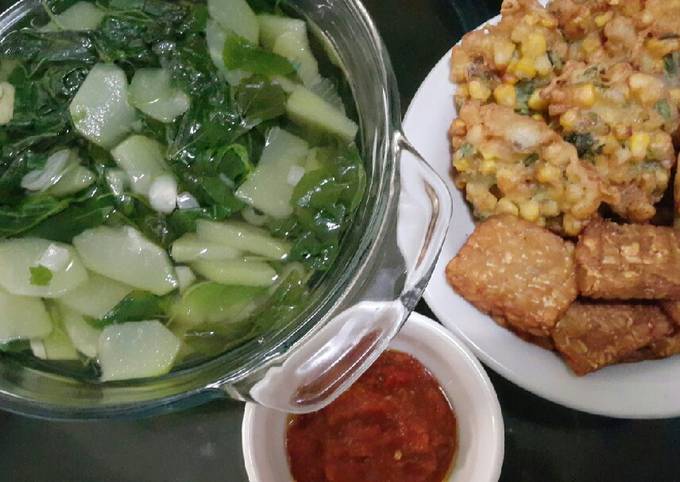 Resep: Sayur bening, bakwan jagung, tempe garit, sambal terasi Menu Enak Dan Mudah Dibuat