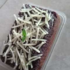 A picture of Chocolathos cake.