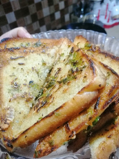A picture of Garlic bread.
