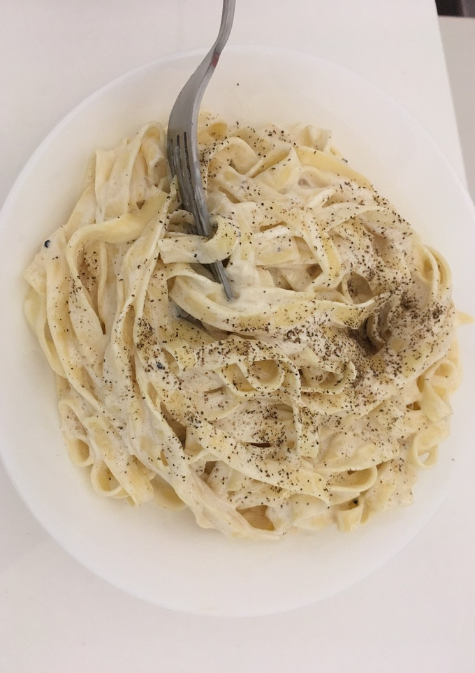 Una foto de Tallarines con salsa de trufa