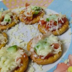 A picture of Monaco pizza.