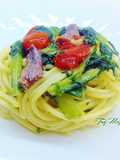 Spaghetti di grano decorticato a pietra, con cicoria, filetti di alici e datterini confit