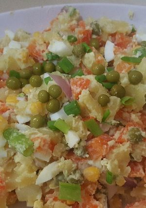 Una foto de Ensalada de papa y guisantes