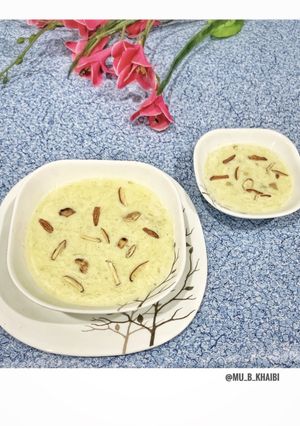 A picture of Alu wali kheer.