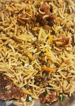 சிக்கன் ப்ரைட் ரைஸ்(chicken fried rice recipe in tamil) செய்முறை முக்கிய புகைப்படம்