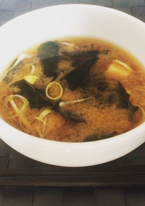Foto di Zuppa di Miso con Tofu e alga Wakame