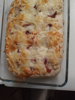 Una foto de Focaccia de queso y jamón serrano MC