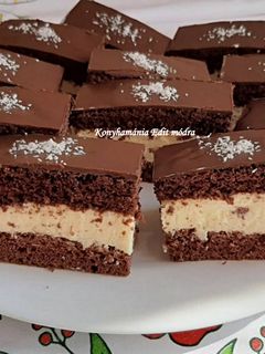 Kókuszos Kinder tejszelet recept fotója