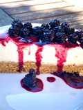 Cheesecake con topping di more