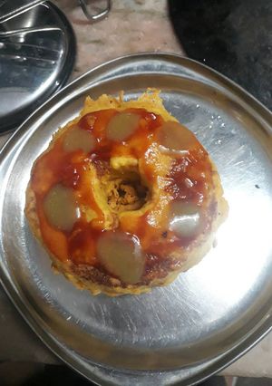 A picture of Bread aalu donuts.