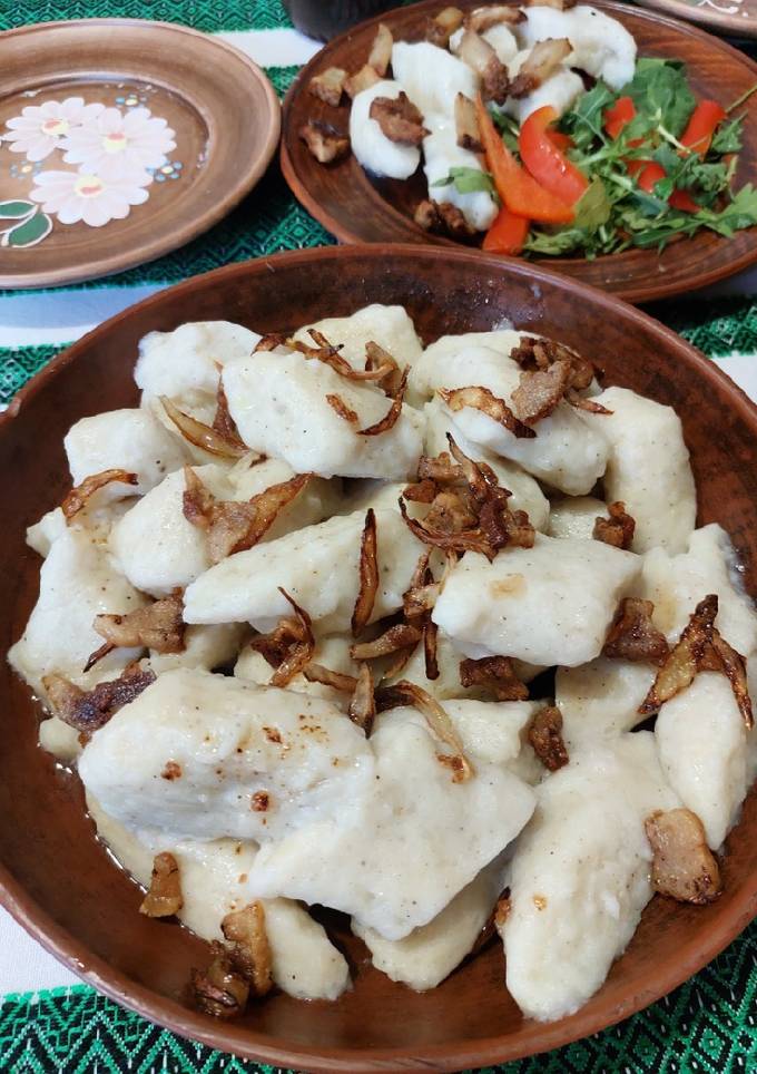 Картопляні палюшки зі шкварками