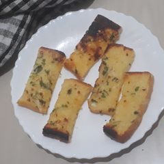 A picture of Garlic bread.