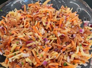 Una foto de Ensalada de zanahoria y membrillo