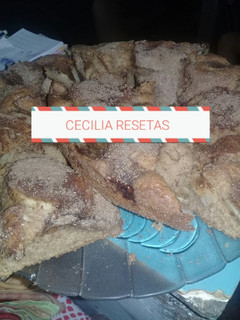 Una foto de TORTA MANZANA 🍏🍎Y CANELS(rápida y fácil)