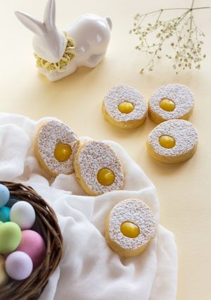 Foto di EASTER EGG COOKIES - BISCOTTI UOVA DI PASQUA 🍋