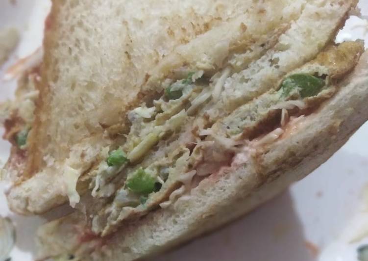 Recipe of Any-night-of-the-week Club sandwich 😍