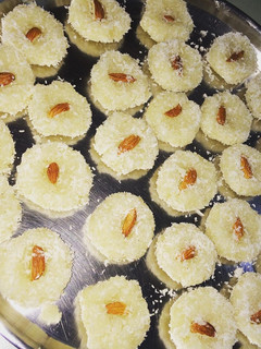 A picture of Coconut Barfi/ Nariyal Barfi.