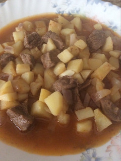 Una foto de Patatas en salsa