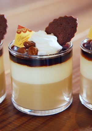 A picture of Easy Coffee Mousse and Vanilla Mousse.