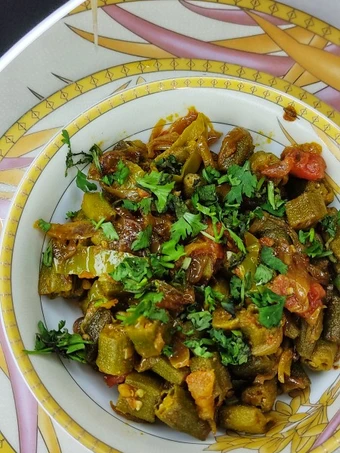 Easy Way Make Achari Bhindi Fry which Delicious