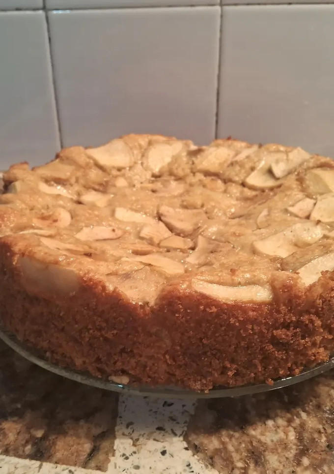 Una foto de Torta de manzanas y yogur 🍎🍎