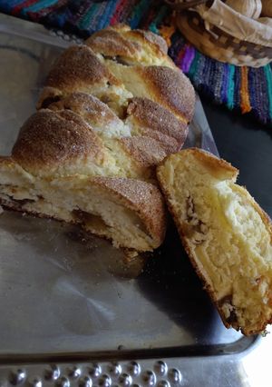 Una foto de Trenza brioche rellena de manzana o chocolate