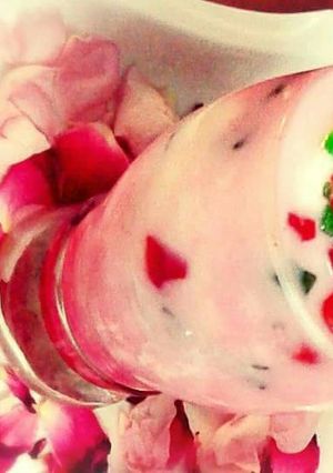 A picture of Shahi gulab kulfi.