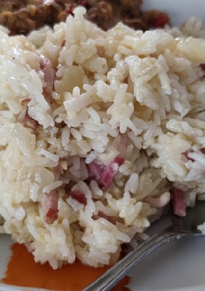 Una foto de Arroz carbonara